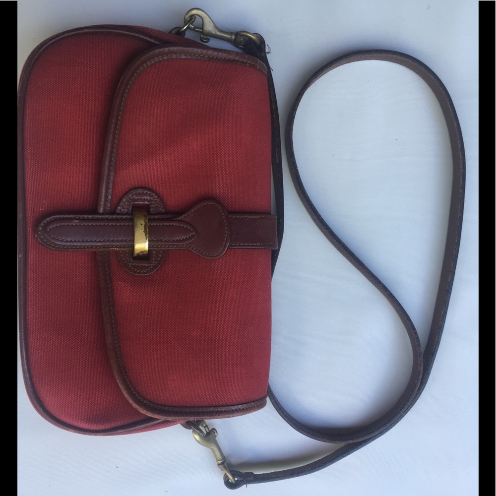Vntg Dooney And bourke crossbody bag